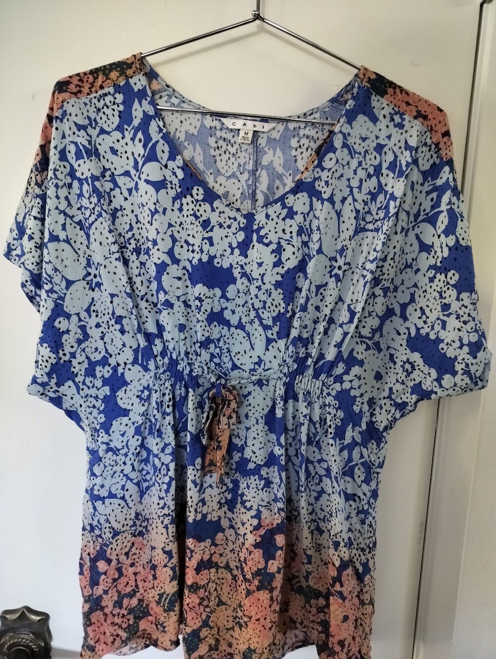 CAbi Floral V Neck Tunic Top Tie Front Dolman Sleeves Artsy Boho Women's M Blue